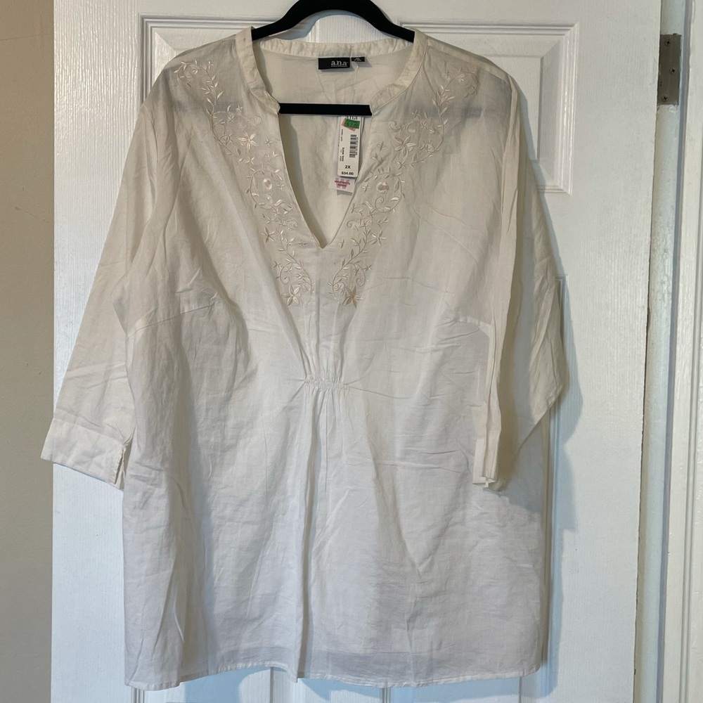 NWT- ANA - Cool White V-Neck Top Size - 2X - Picture 6 of 8